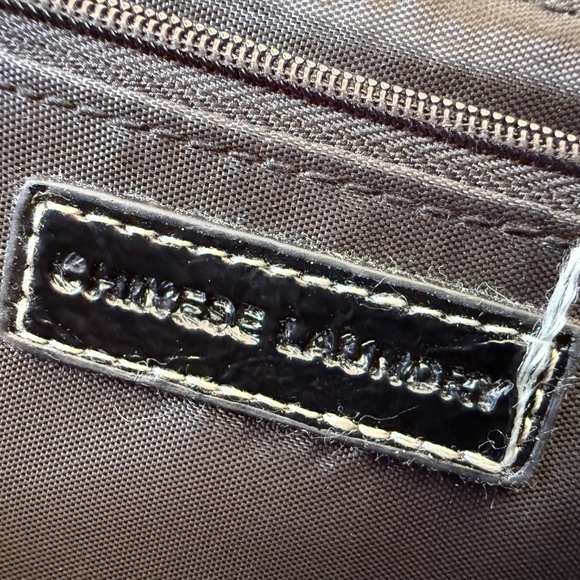 Y2K Patent Leather Chinese Laundry clutch - Picture 8 of 8